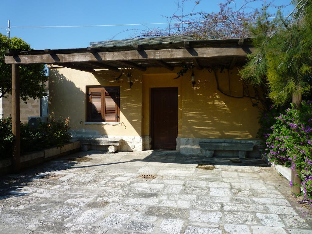 Villa Carcano Трани Номер фото